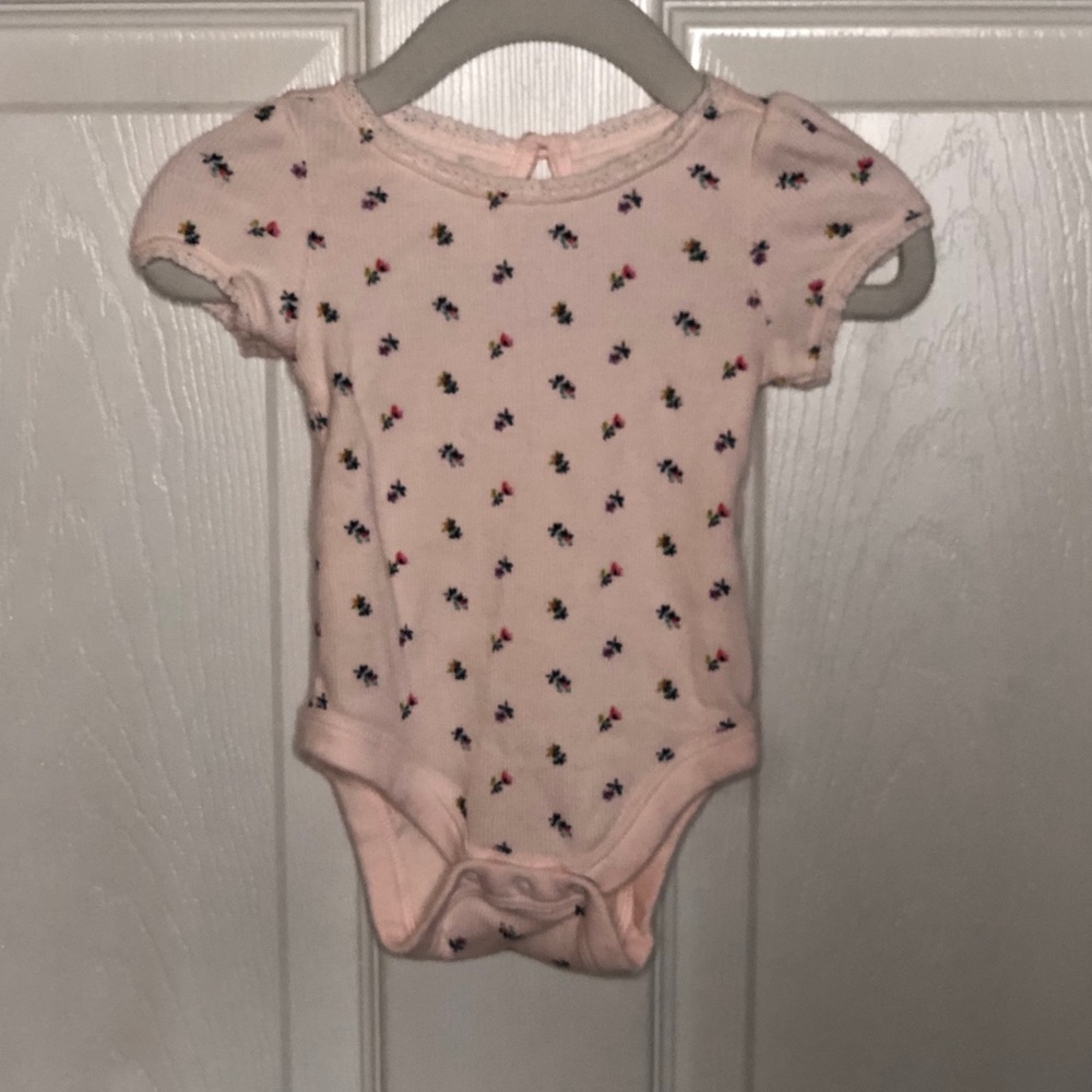 Short sleeve onesie